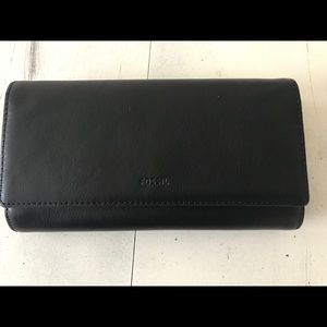 Fossil Emma Flap RFID Leather Clutch/Wallet.